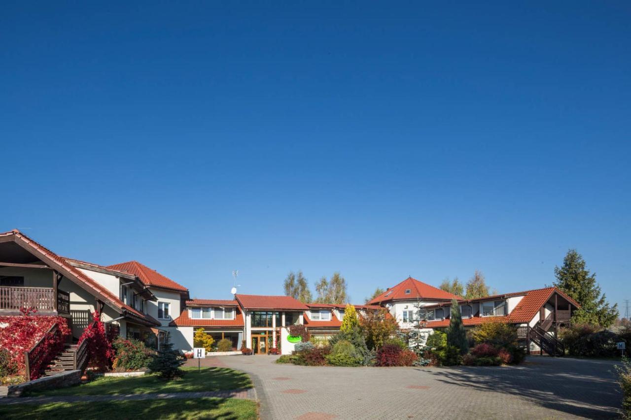 Hotel Noce I Dnie Postołowo Exterior foto