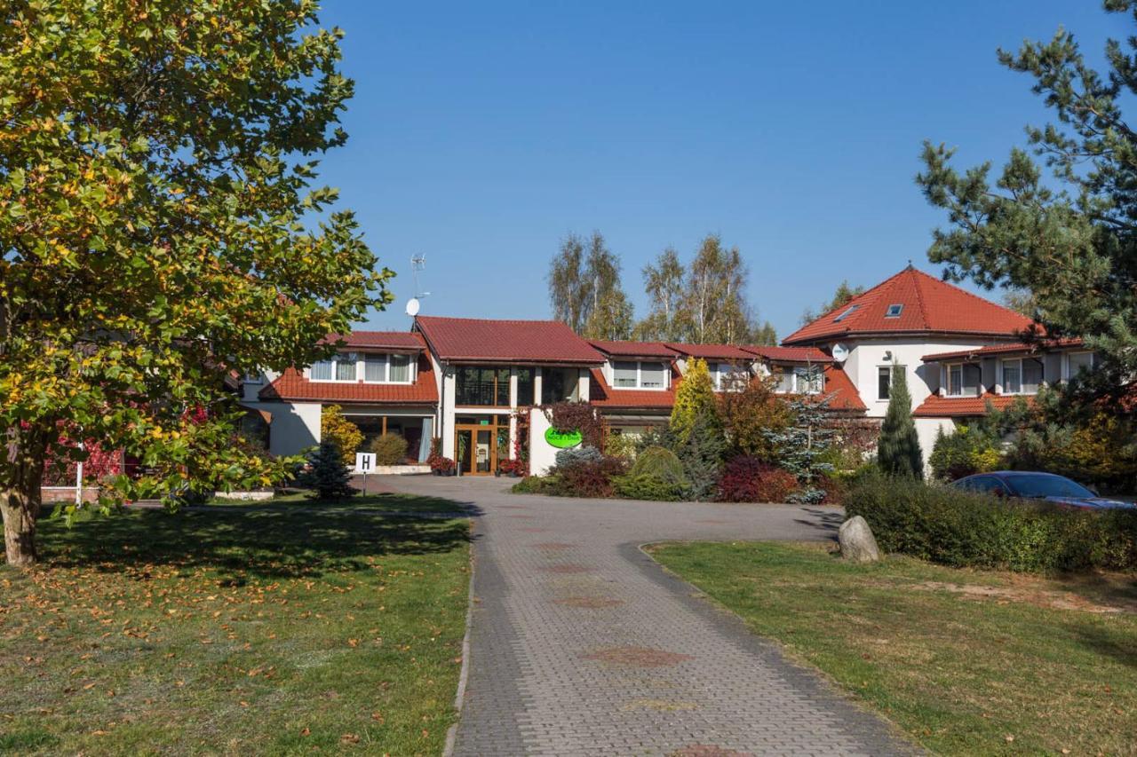 Hotel Noce I Dnie Postołowo Exterior foto